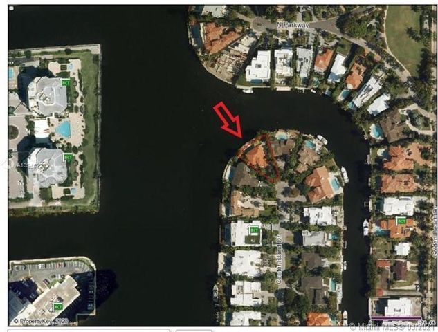 $4,825,000 | 447 Centre Island, Golden Beach, FL 33160