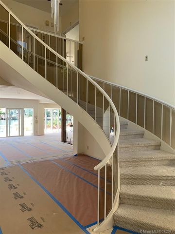 $4,825,000 | 447 Centre Island, Golden Beach, FL 33160