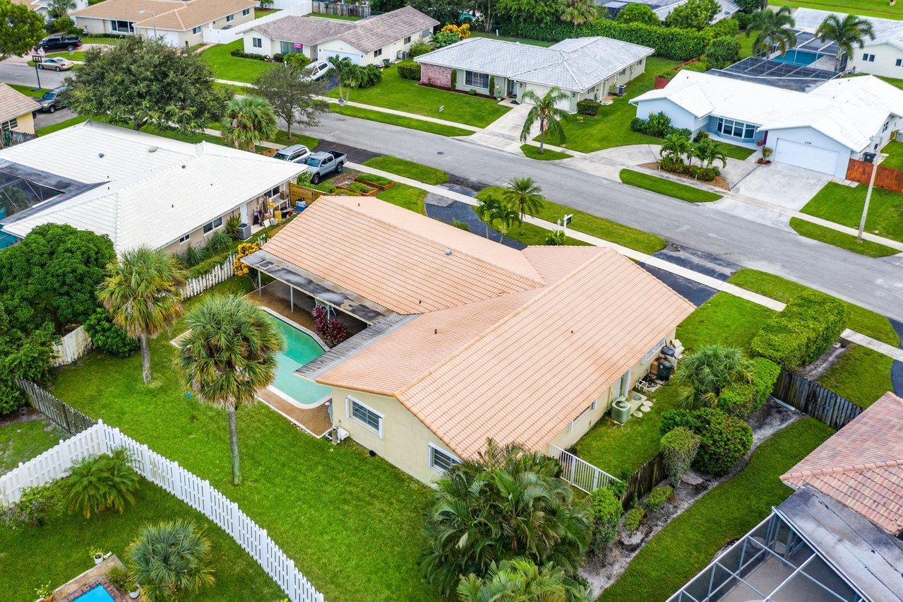1377 Southwest 12th Street Boca Raton, FL 33486 - Photo 24 of 26 Yard
