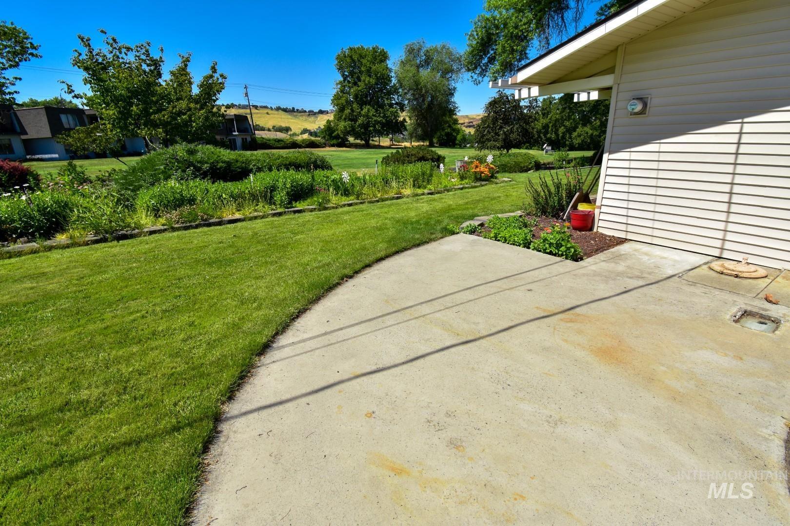 708 16th Street Clarkston, WA 99403 - Photo 27 of 39