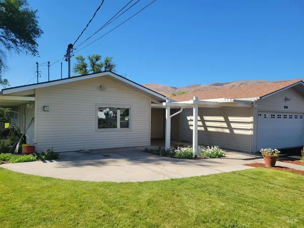$599,900 | 708 16th Street, Clarkston, WA 99403