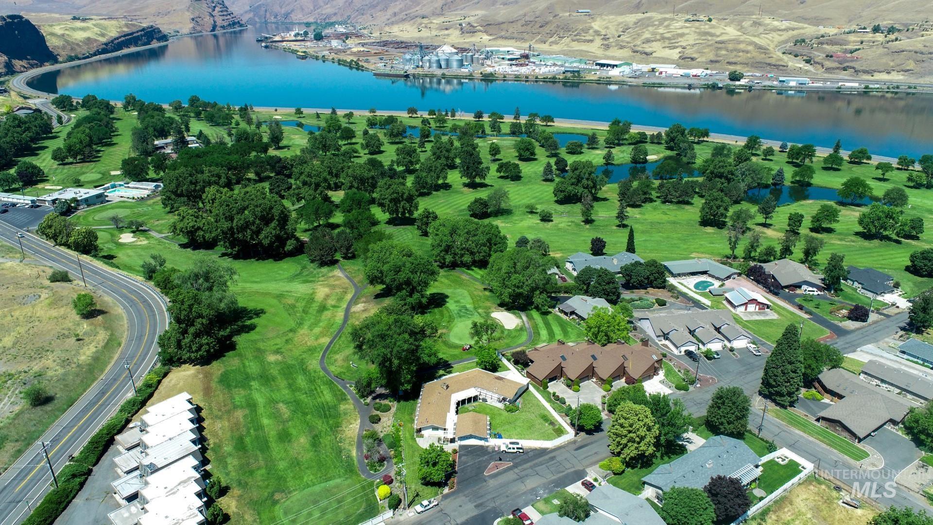 708 16th Street Clarkston, WA 99403 - Photo 4 of 39