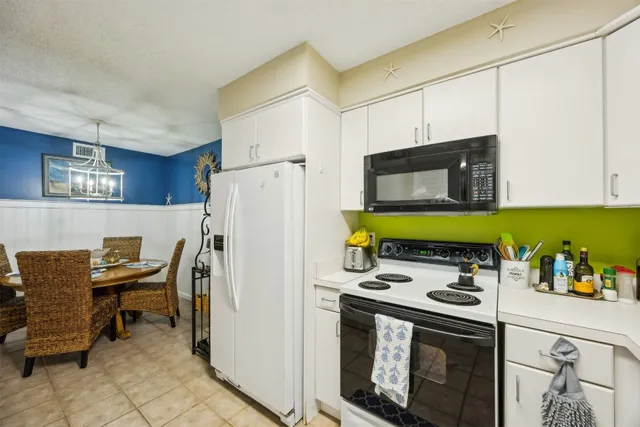 $249,900 | 2700 Mizell Avenue, Unit 201A, Fernandina Beach, FL 32034