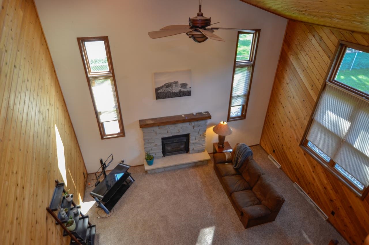 916 Square Terrace Green Bay, WI 54313 - Photo 13 of 40