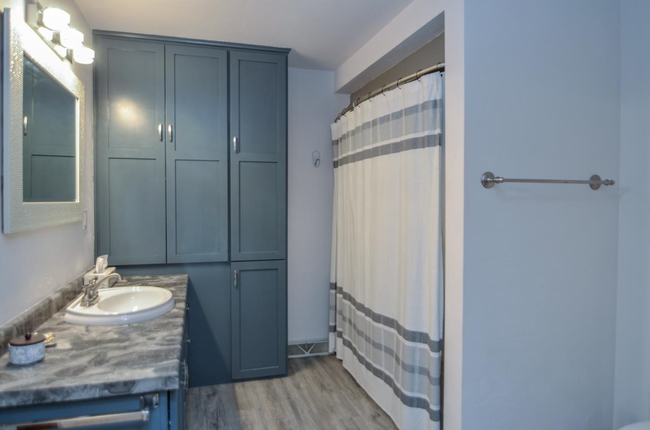 916 Square Terrace Green Bay, WI 54313 - Photo 23 of 40