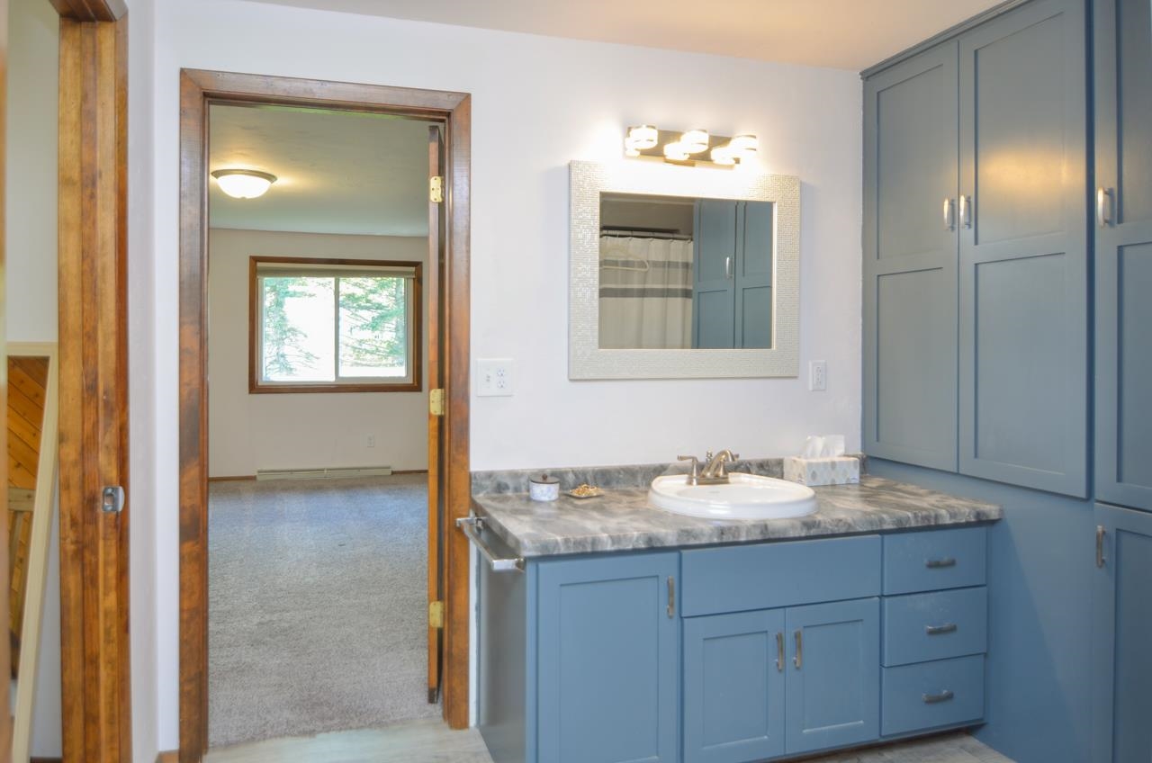 916 Square Terrace Green Bay, WI 54313 - Photo 24 of 40