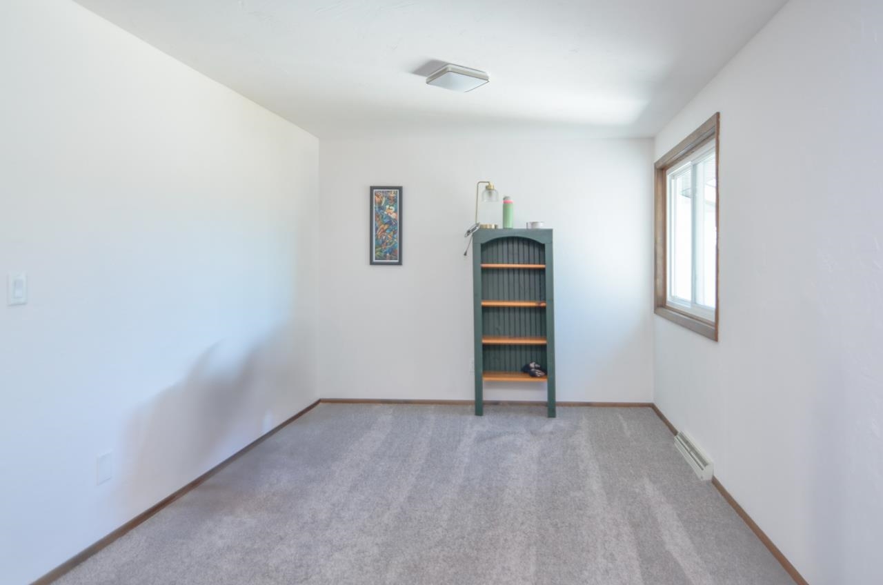 916 Square Terrace Green Bay, WI 54313 - Photo 25 of 40