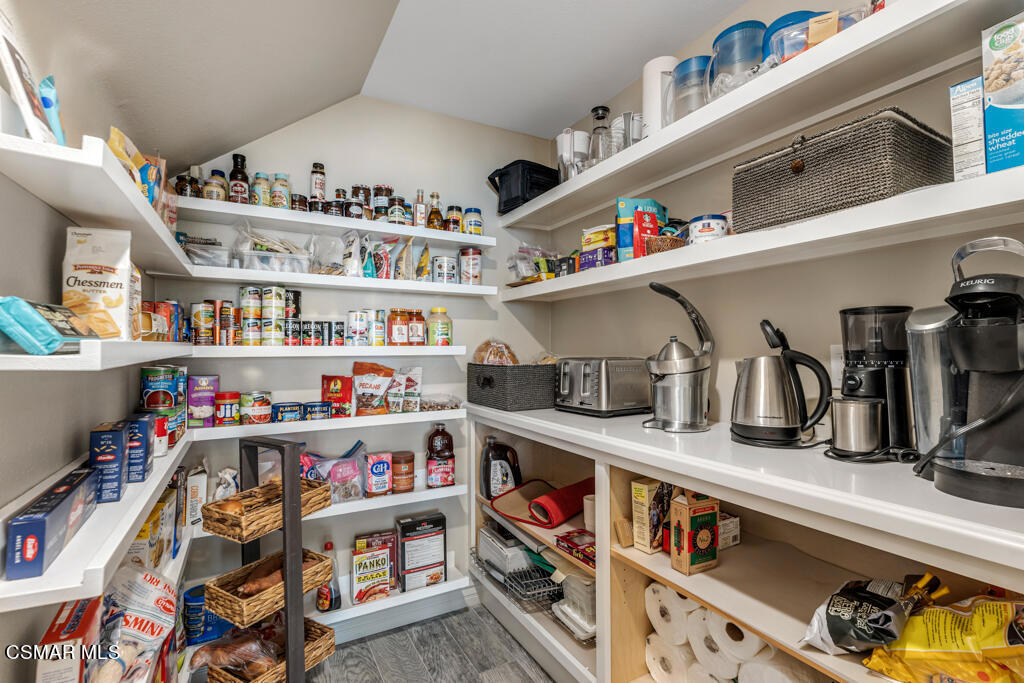 5937 Indian Terrace Drive Simi Valley, CA 93063 - Photo 21 of 76