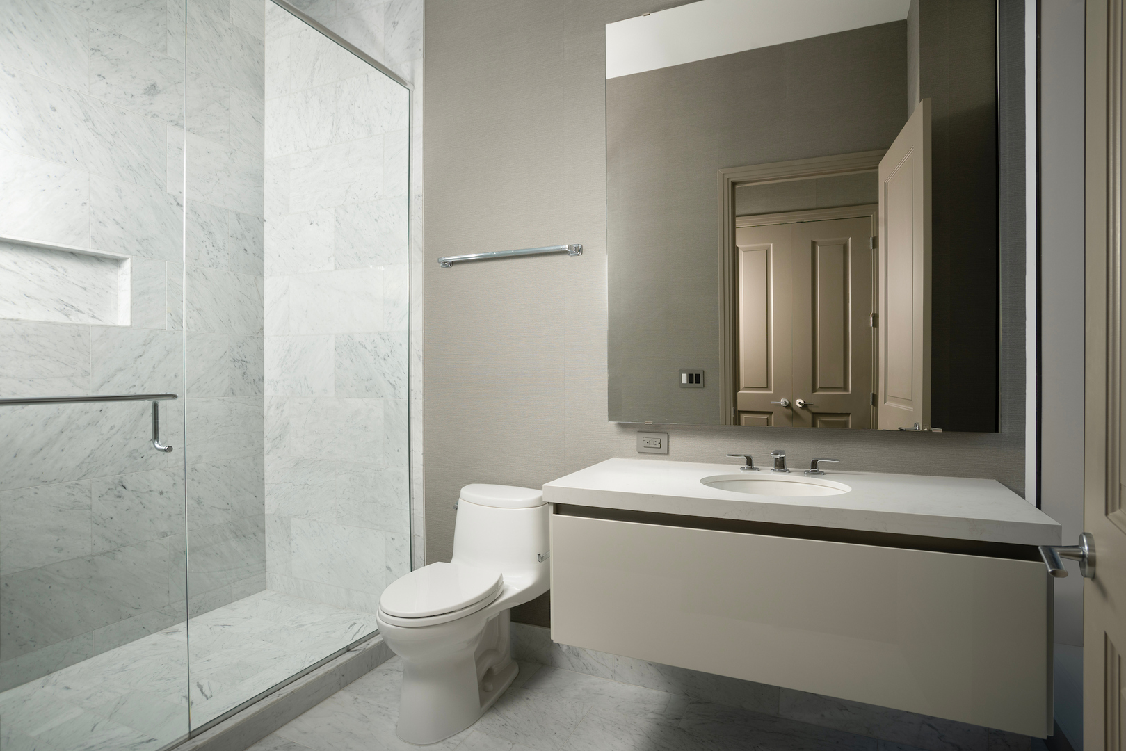 363 East Wacker Drive, Unit 7601 Chicago, IL 60601 - Photo 30 of 49