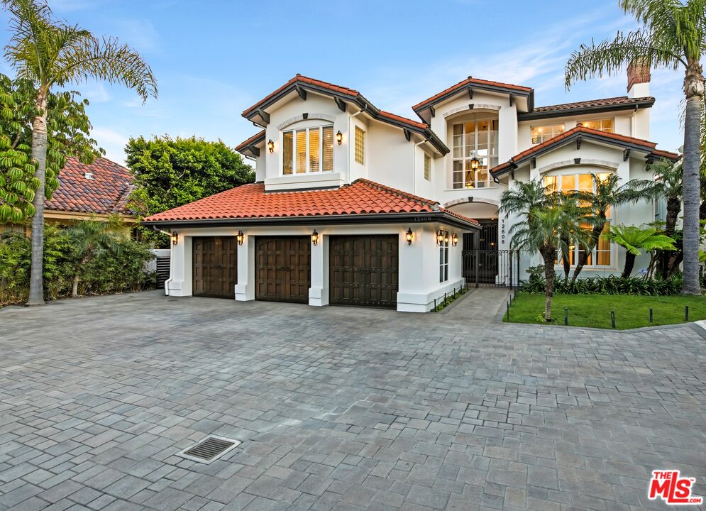 12608 Promontory Road Los Angeles, CA 90049 - Photo 4 of 59