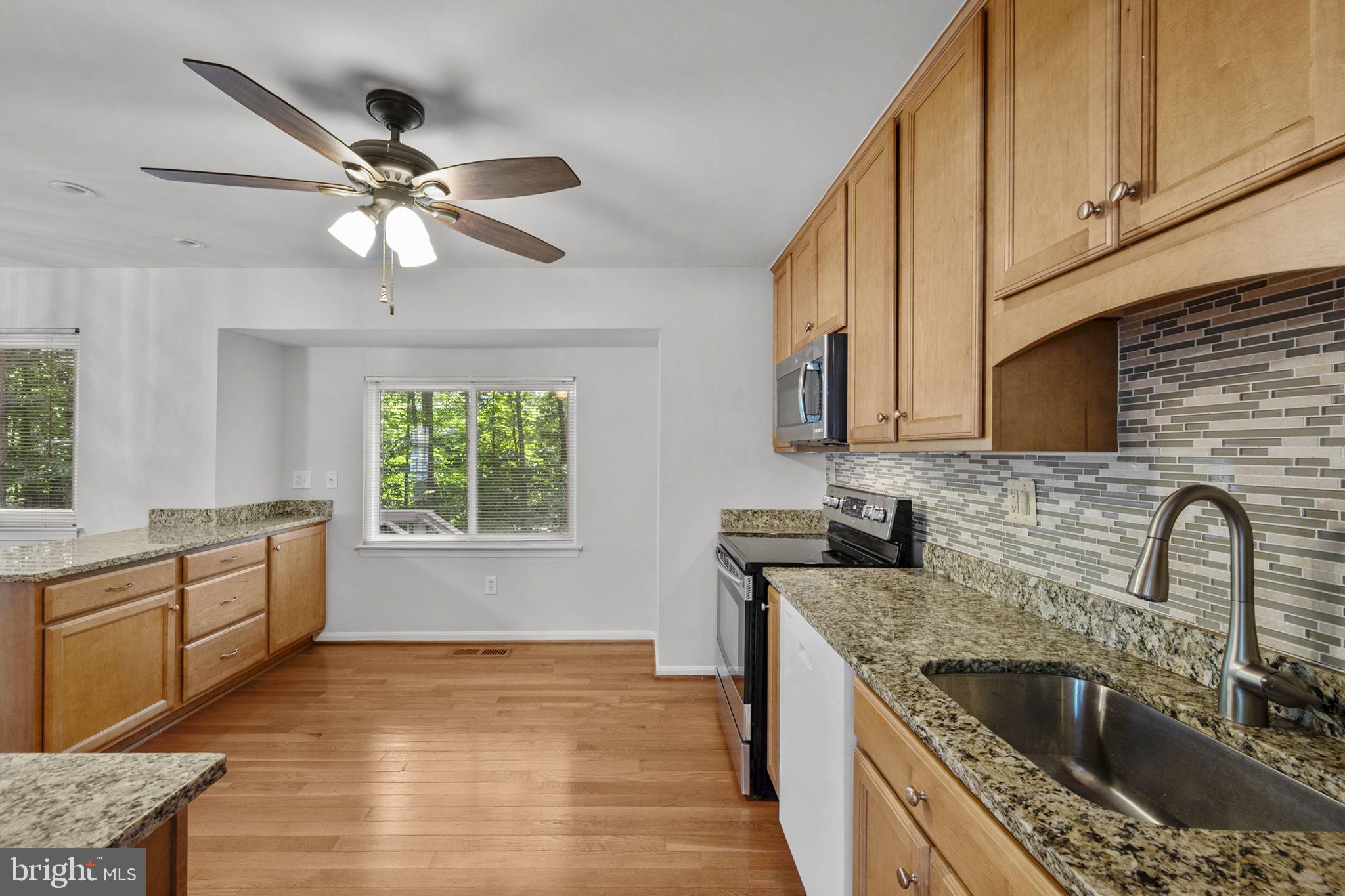 2422 Ivywood Road Reston, VA 20191 - Photo 24 of 72 Kitchen