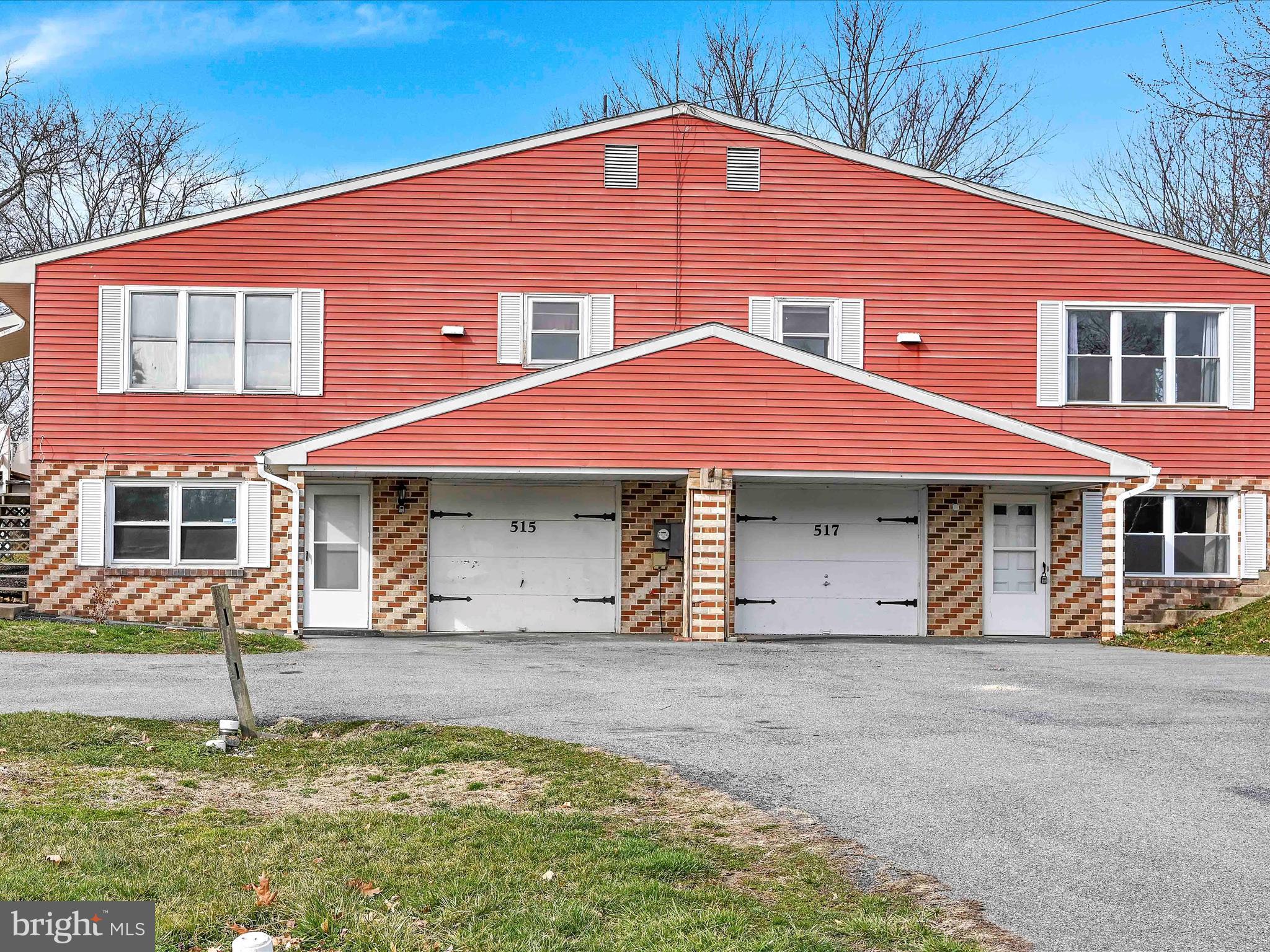 515 Aberdeen Road Elizabethtown, PA 17022 - Photo 1 of 24 Front