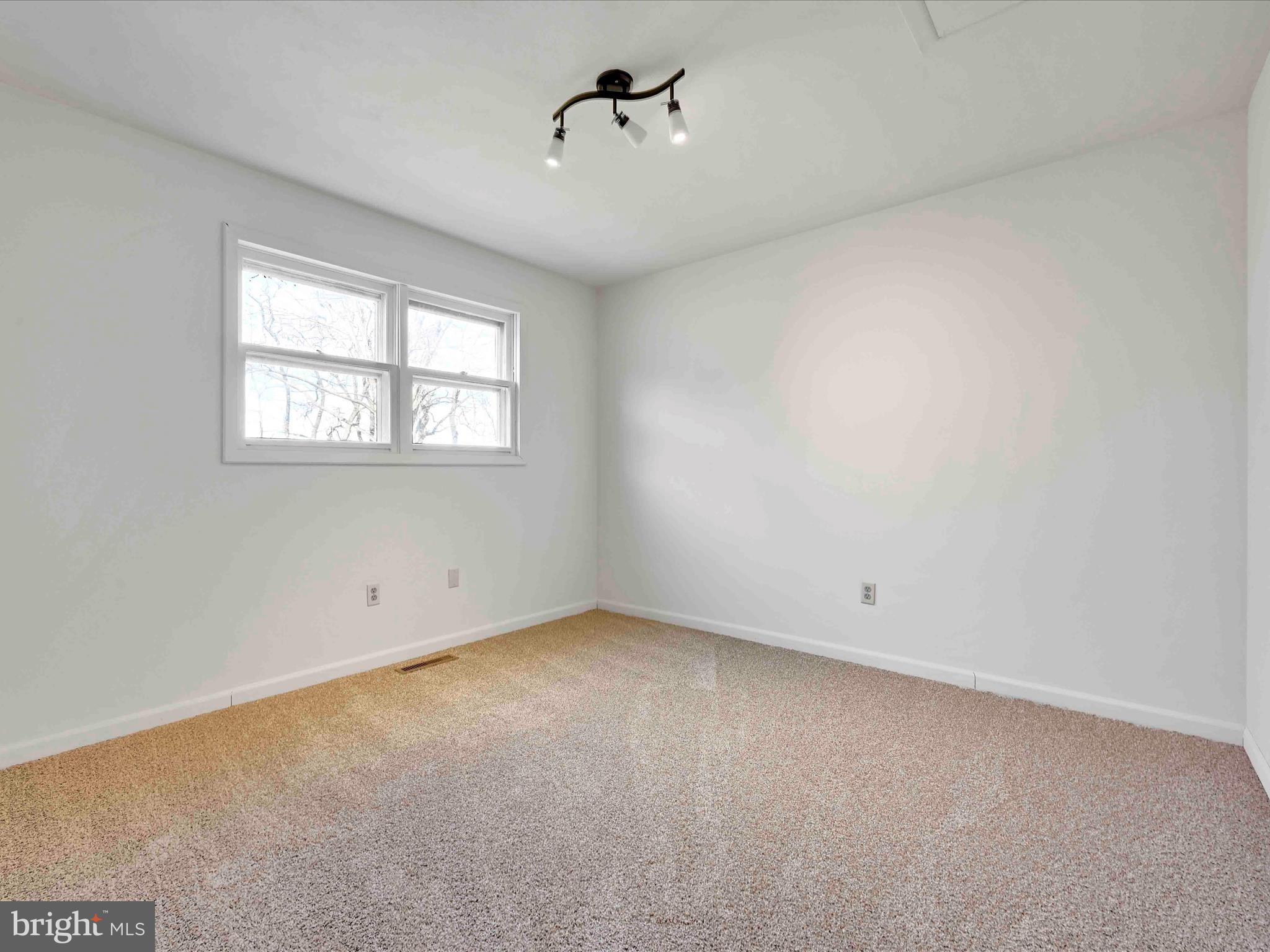 515 Aberdeen Road Elizabethtown, PA 17022 - Photo 12 of 24 Bedroom