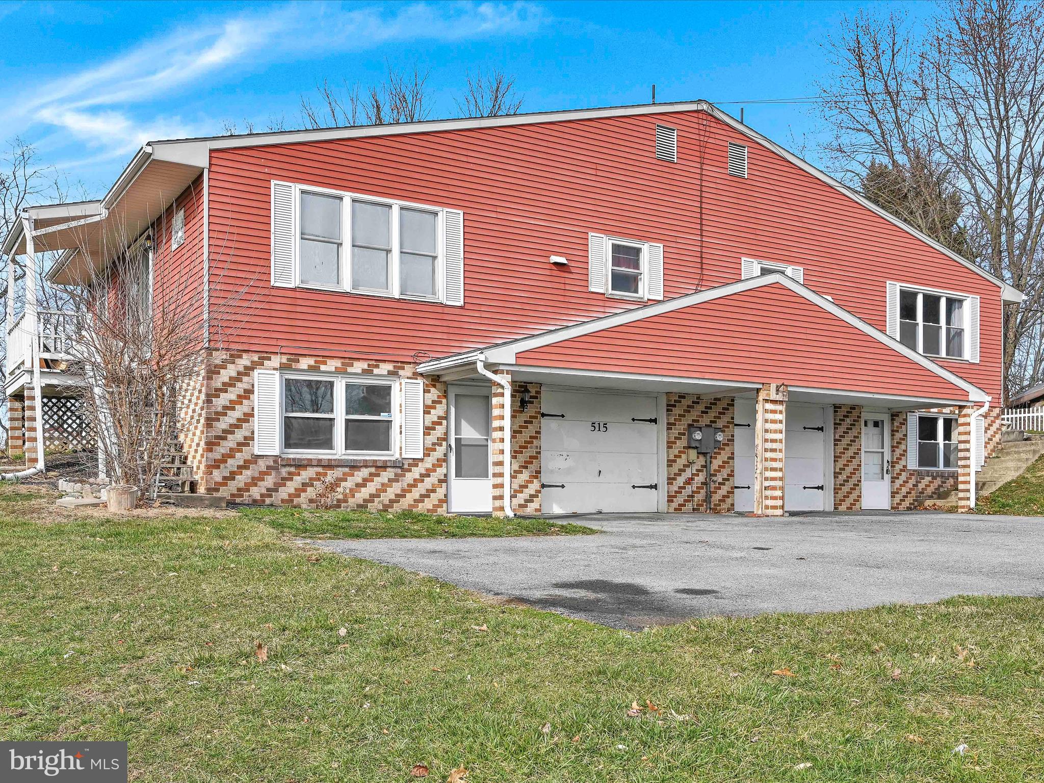 515 Aberdeen Road Elizabethtown, PA 17022 - Photo 2 of 24 Front
