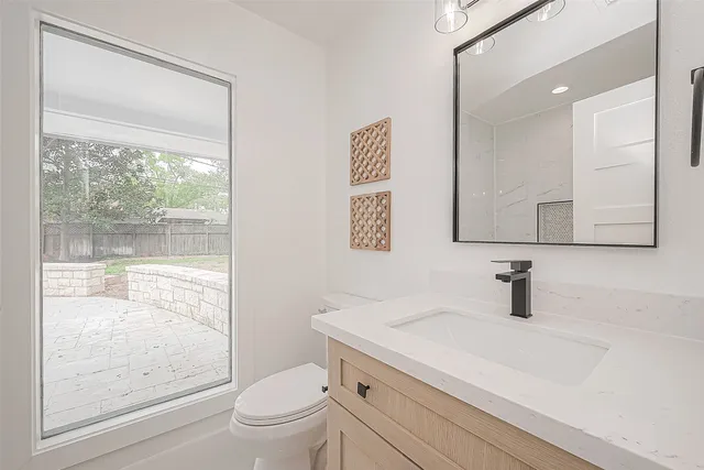 $5,500 | 6254 Locke Lane, Houston, TX 77057