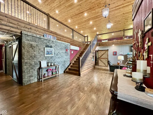 $999,000 | 9750 North County Road 700 West, Elizabethtown, IN 47232