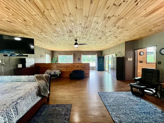 $999,000 | 9750 North County Road 700 West, Elizabethtown, IN 47232