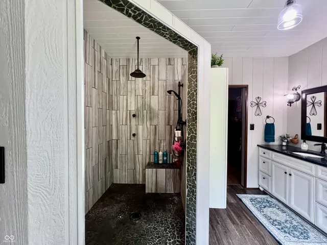 $999,000 | 9750 North County Road 700 West, Elizabethtown, IN 47232