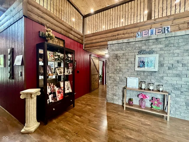 $999,000 | 9750 North County Road 700 West, Elizabethtown, IN 47232