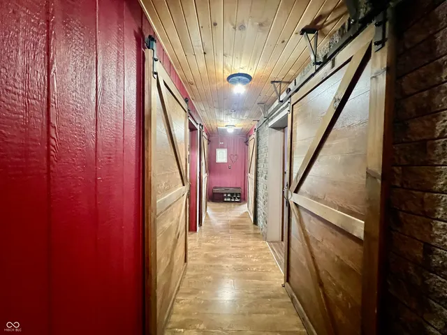 $999,000 | 9750 North County Road 700 West, Elizabethtown, IN 47232