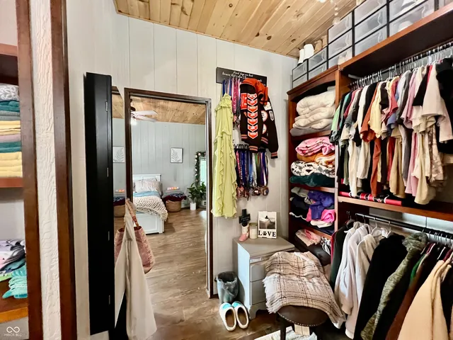 $999,000 | 9750 North County Road 700 West, Elizabethtown, IN 47232