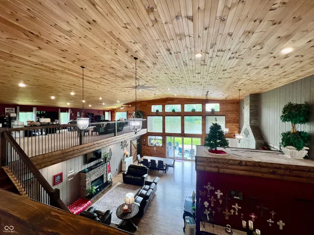 $999,000 | 9750 North County Road 700 West, Elizabethtown, IN 47232