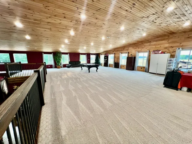 $999,000 | 9750 North County Road 700 West, Elizabethtown, IN 47232