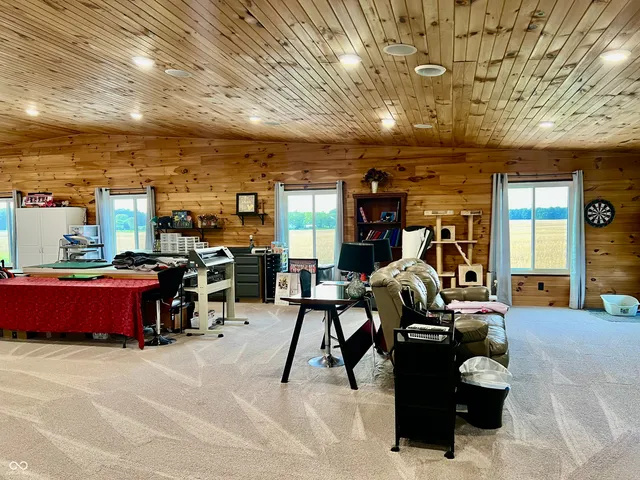 $999,000 | 9750 North County Road 700 West, Elizabethtown, IN 47232