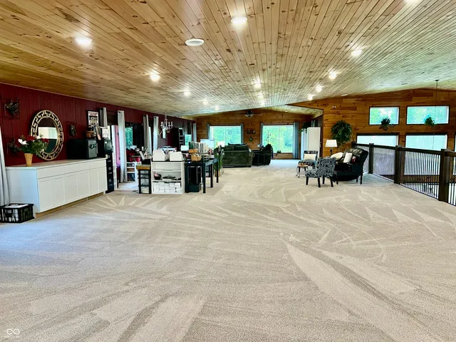 $999,000 | 9750 North County Road 700 West, Elizabethtown, IN 47232