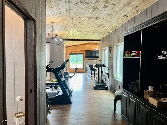 $999,000 | 9750 North County Road 700 West, Elizabethtown, IN 47232