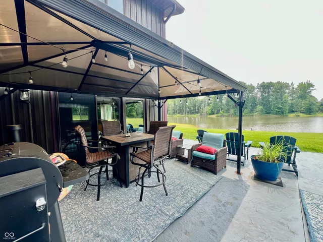 $999,000 | 9750 North County Road 700 West, Elizabethtown, IN 47232