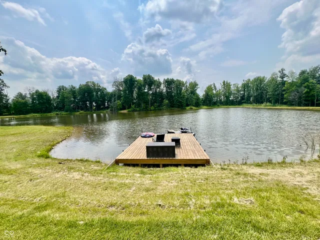 $999,000 | 9750 North County Road 700 West, Elizabethtown, IN 47232