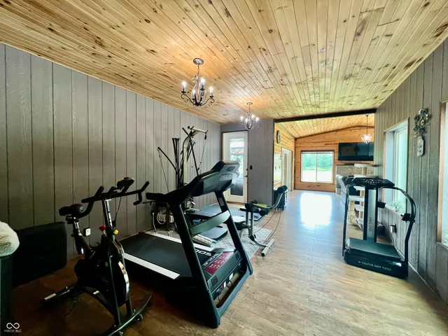 $999,000 | 9750 North County Road 700 West, Elizabethtown, IN 47232