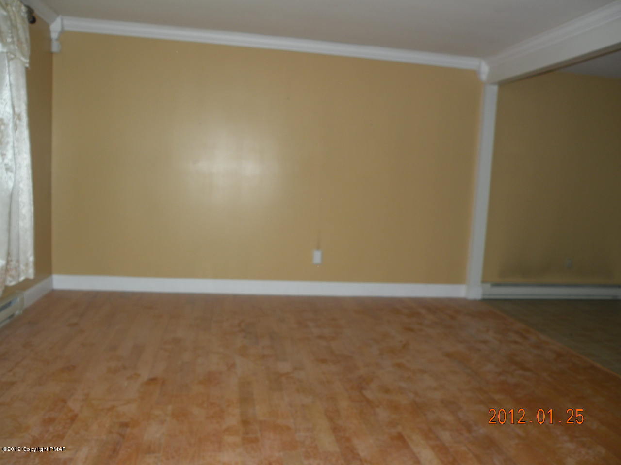 3402 Cumberland Road Tobyhanna, PA 18466 - Photo 2 of 7 living room