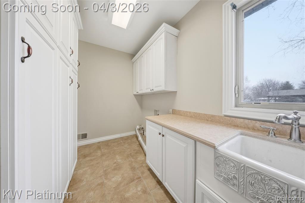 48877 Point Lakeview Street Chesterfield, MI 48047 - Photo 40 of 73
