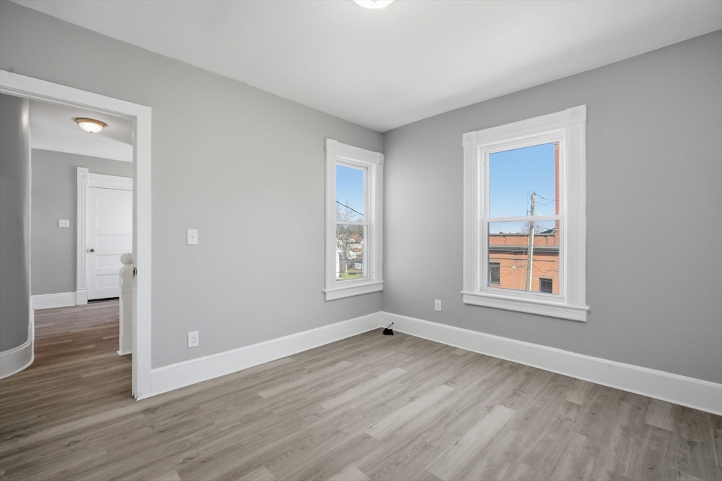 101-103 Oak Street Springfield, MA 01151 - Photo 17 of 35