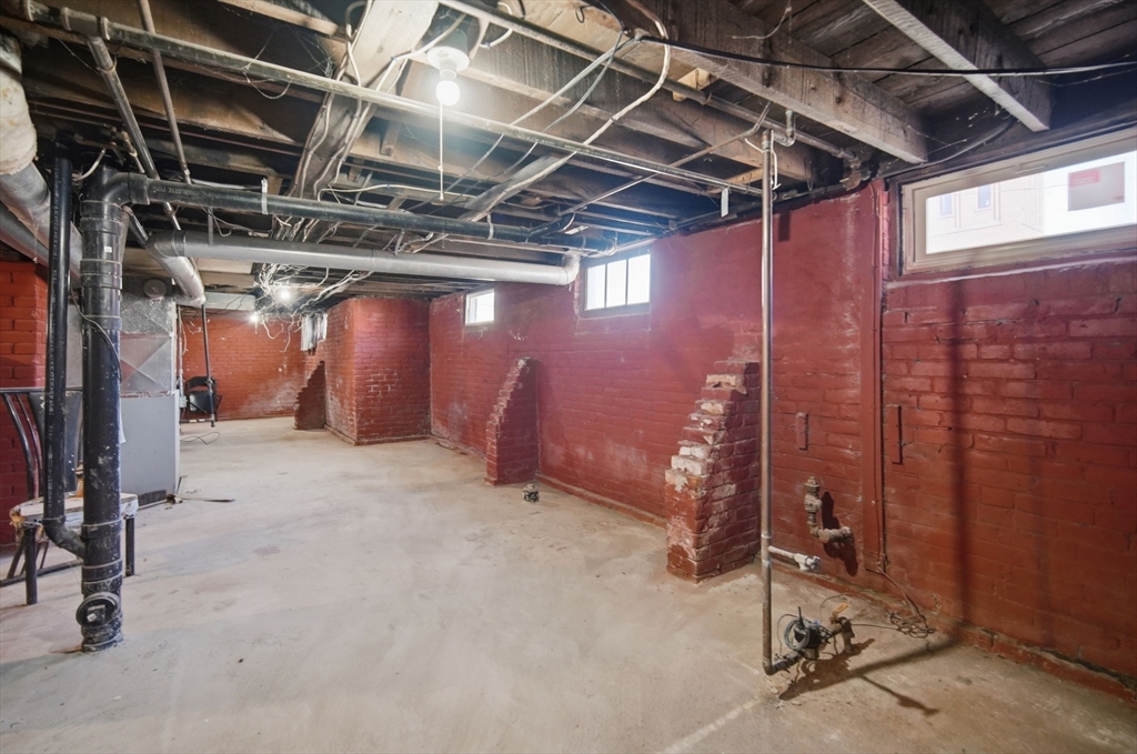 101-103 Oak Street Springfield, MA 01151 - Photo 32 of 35