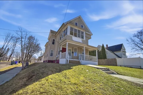 $450,000 | 101-103 Oak Street, Springfield, MA 01151