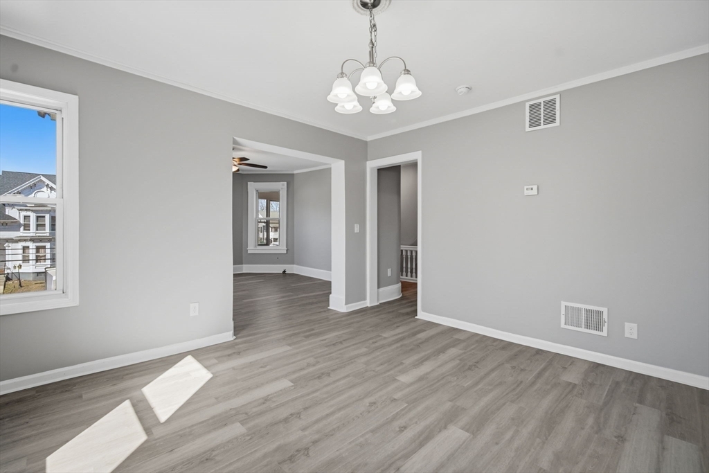 101-103 Oak Street Springfield, MA 01151 - Photo 7 of 35