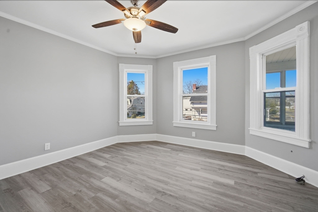 101-103 Oak Street Springfield, MA 01151 - Photo 8 of 35