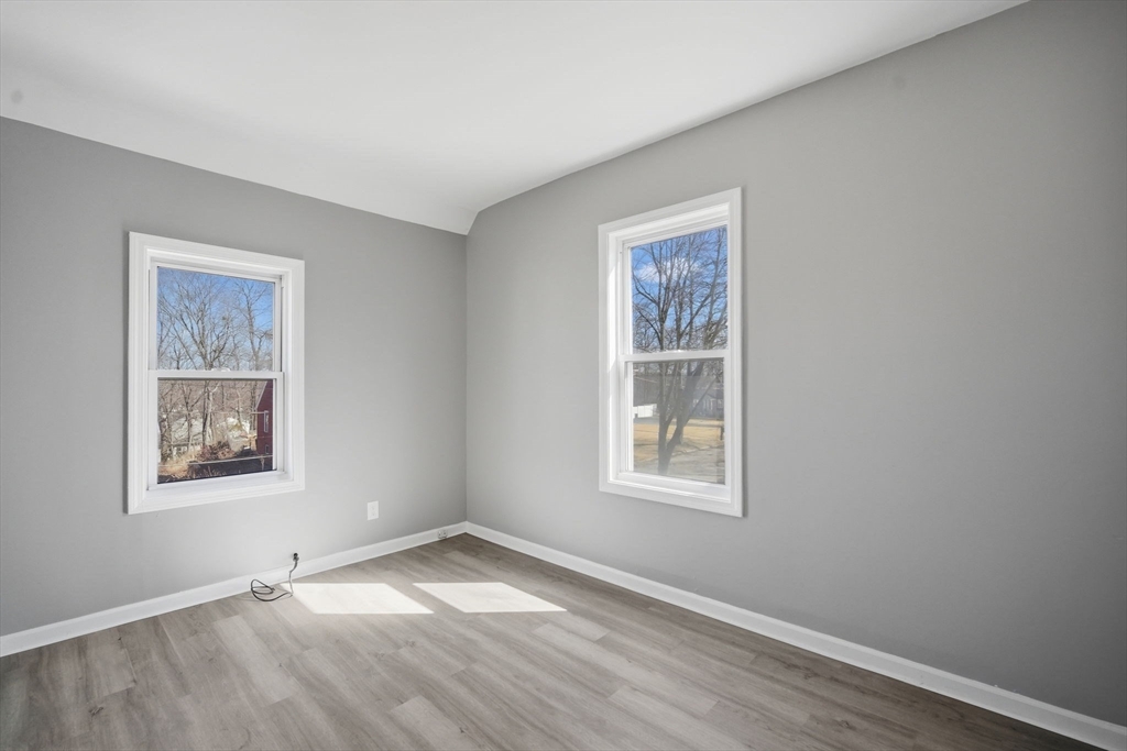 101-103 Oak Street Springfield, MA 01151 - Photo 10 of 35