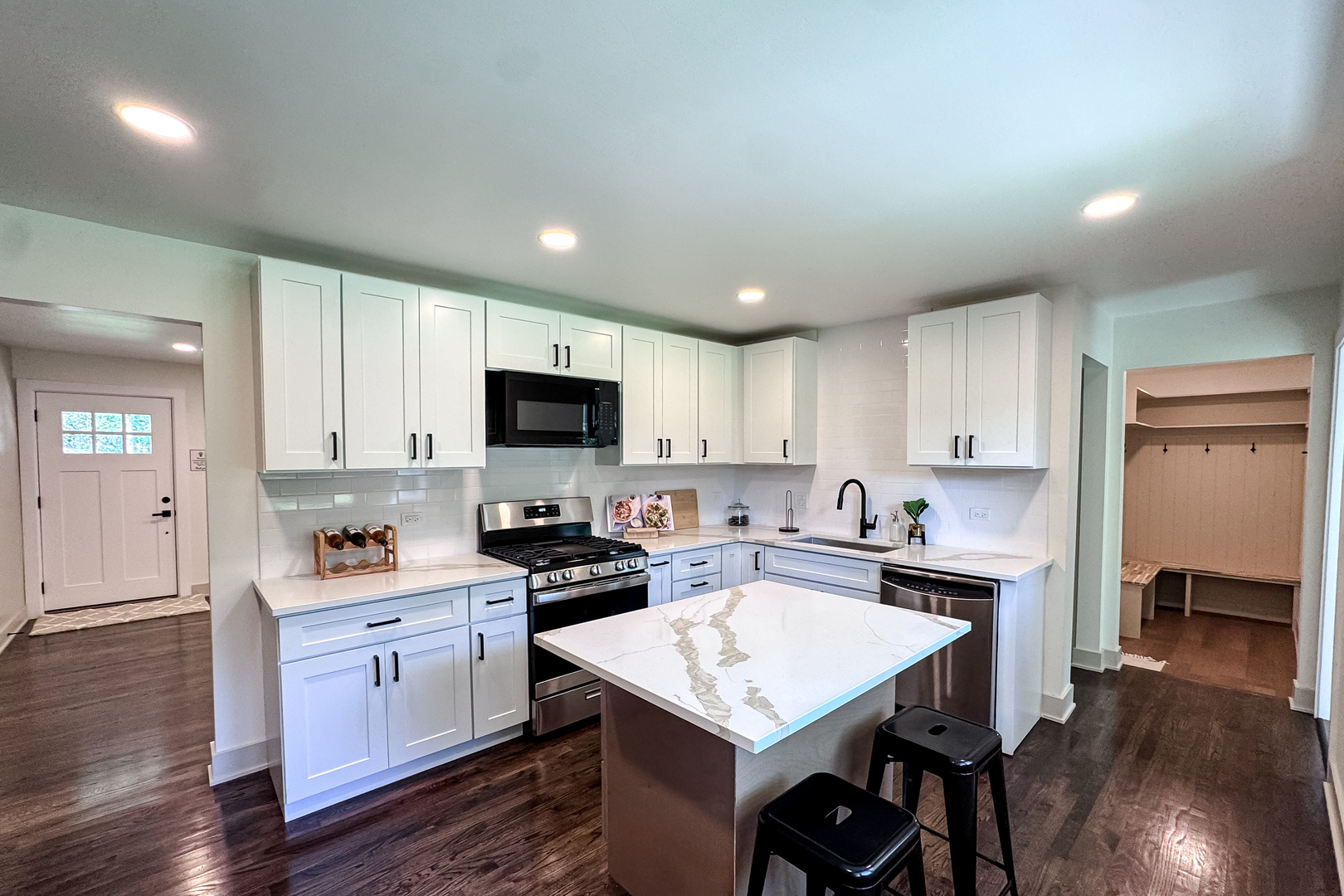 129 Monument Avenue Barrington, IL 60010 - Photo 5 of 30