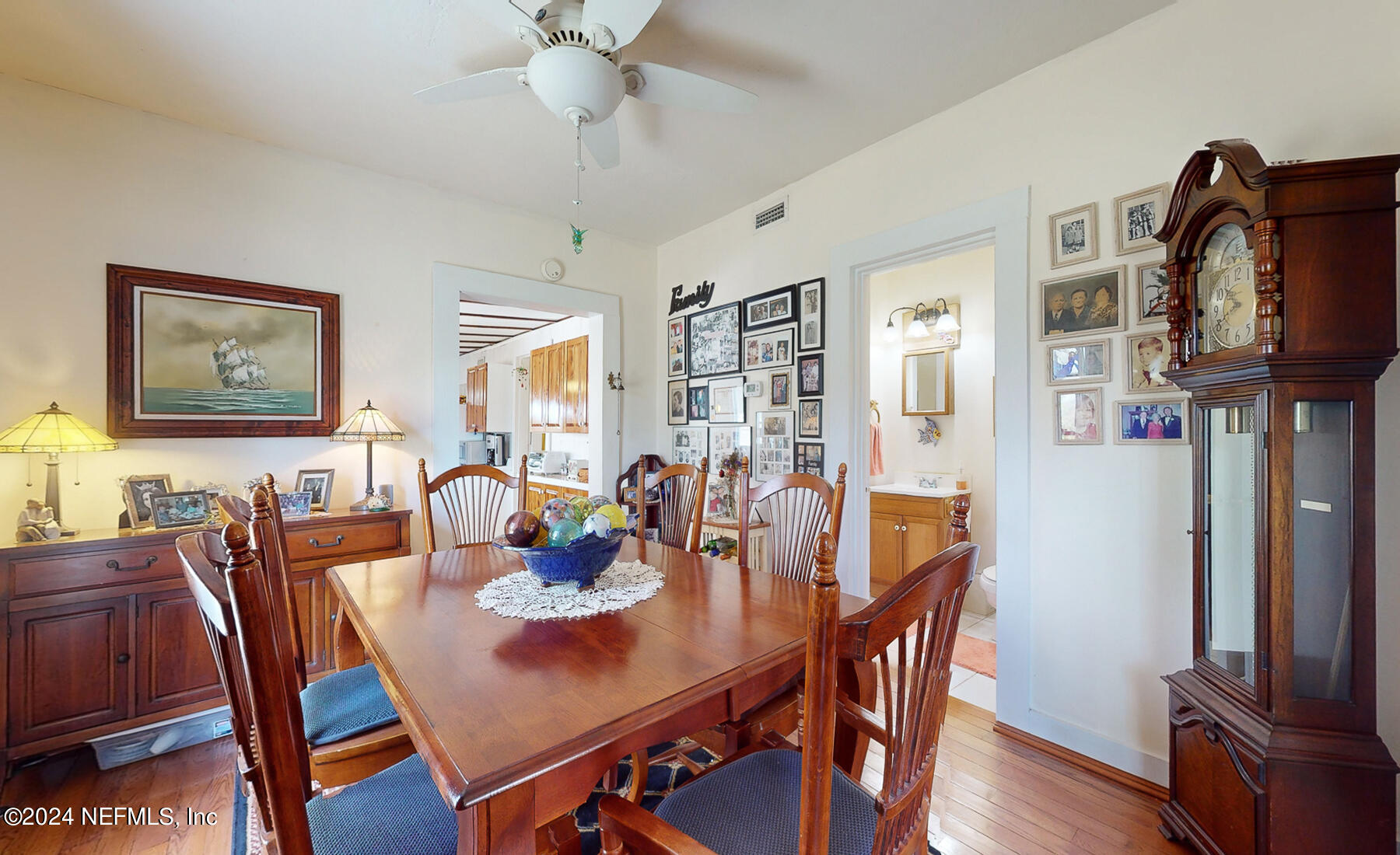 134 East End Road San Mateo, FL 32187 - Photo 11 of 45 a view of a dining room with furniture