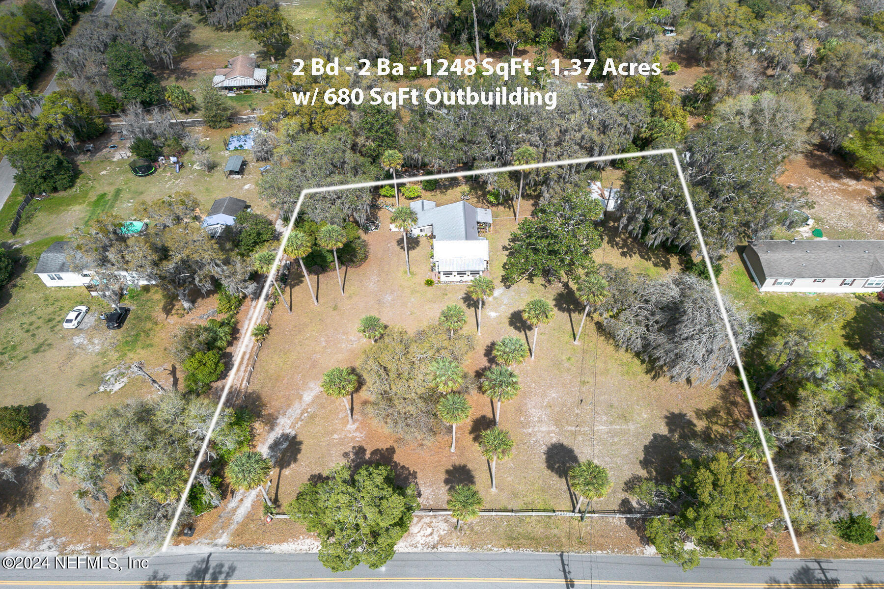 134 East End Road San Mateo, FL 32187 - Photo 2 of 45 a view of a lake