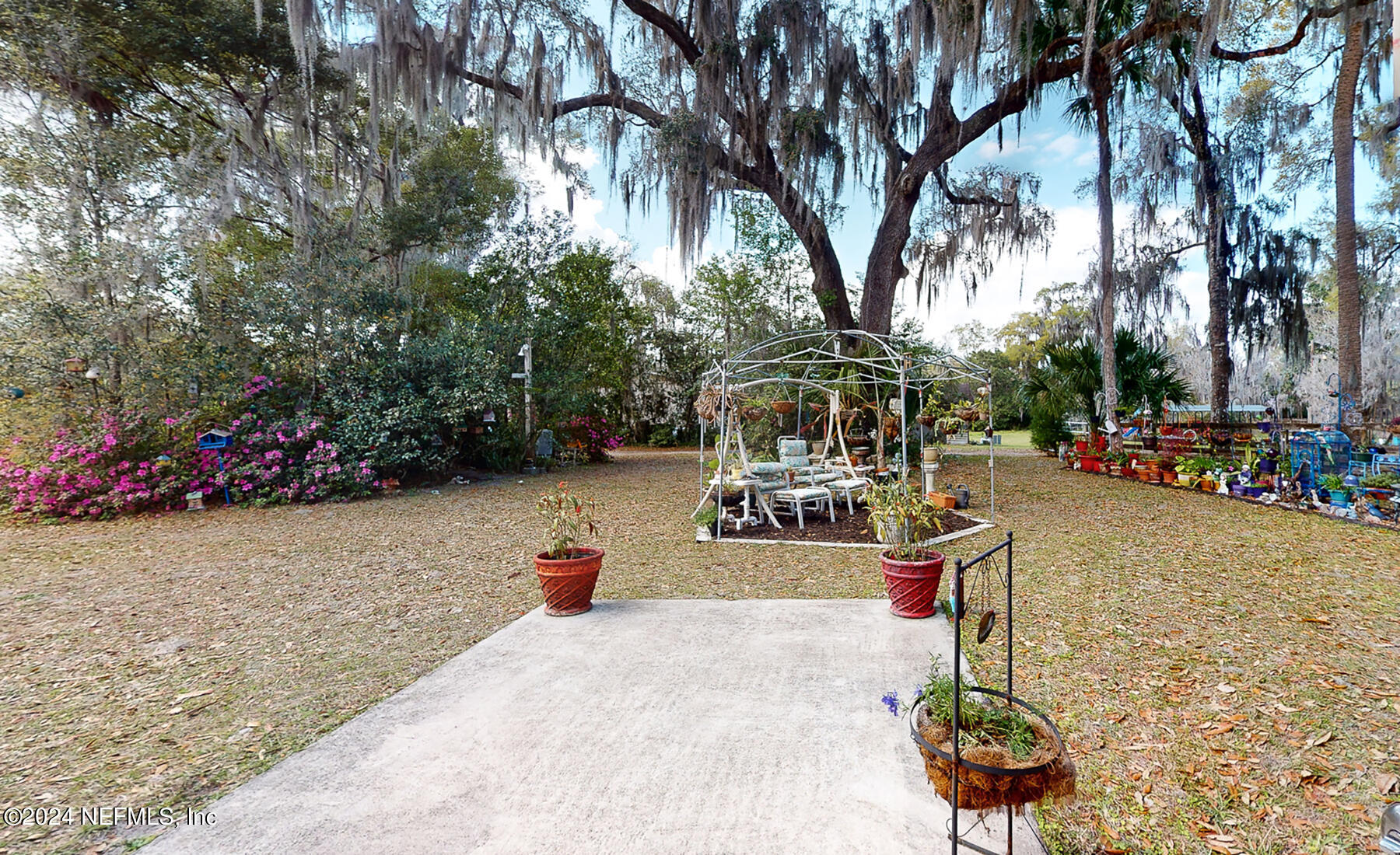 134 East End Road San Mateo, FL 32187 - Photo 44 of 45 a view of outdoor space with seating