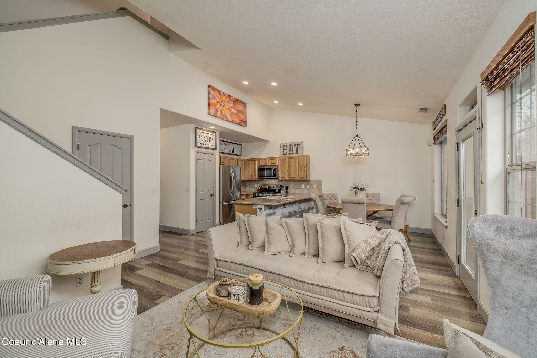 1154 West Willow Lake Loop Coeur D'Alene, ID 83815 - Photo 12 of 26 Living Room