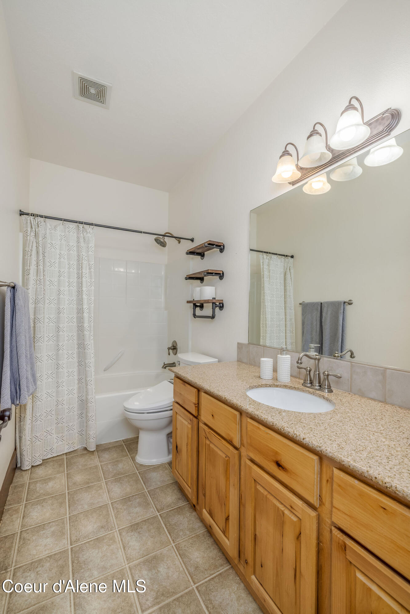 1154 West Willow Lake Loop Coeur D'Alene, ID 83815 - Photo 16 of 26 Master Bathroom