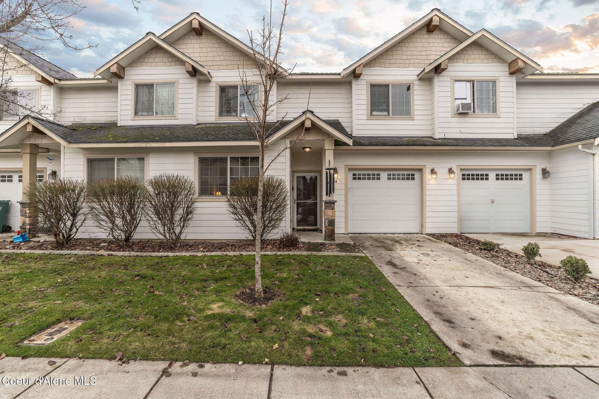 1154 West Willow Lake Loop Coeur D'Alene, ID 83815 - Photo 2 of 26 Front of home
