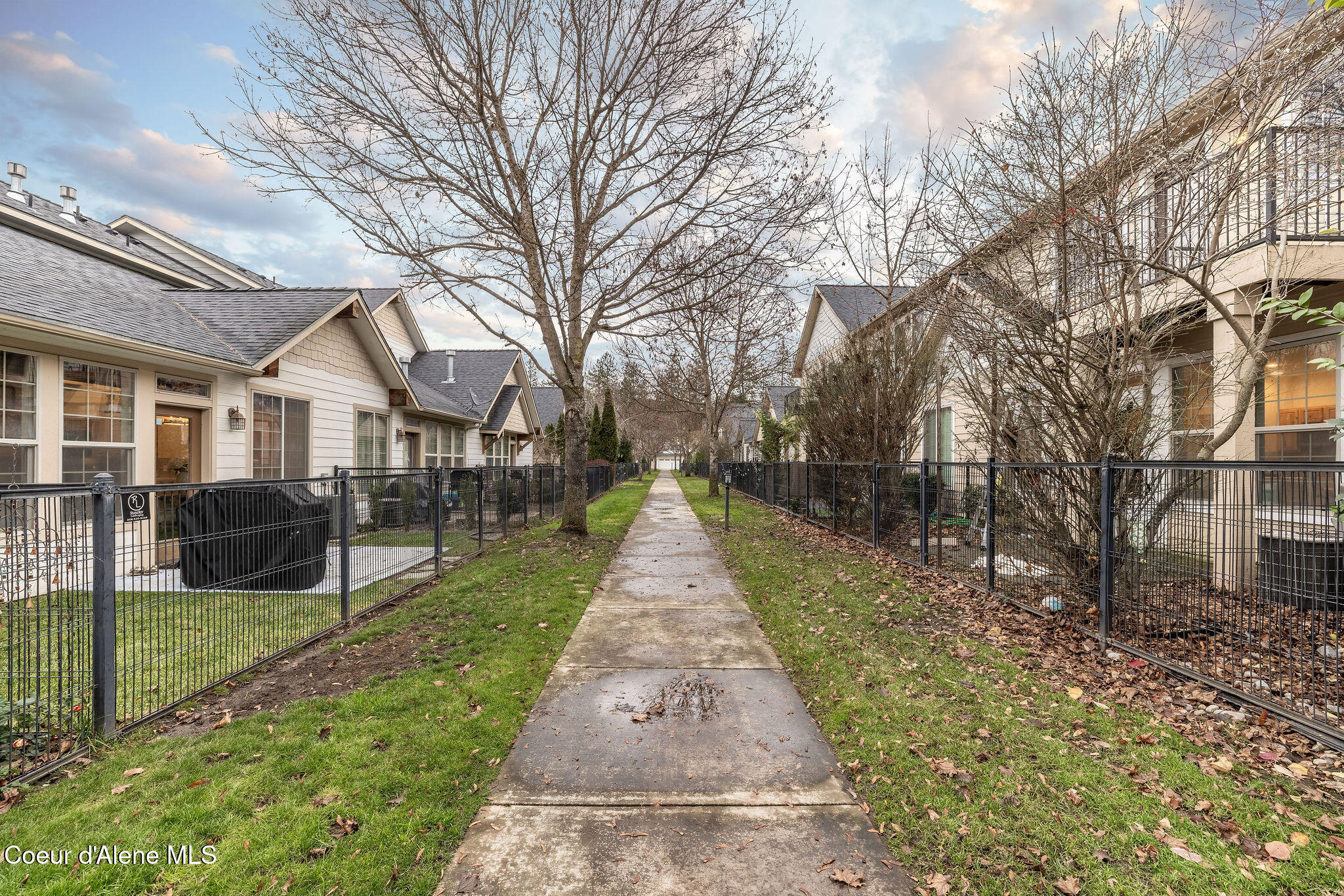 1154 West Willow Lake Loop Coeur D'Alene, ID 83815 - Photo 24 of 26 Walk way through back yard area