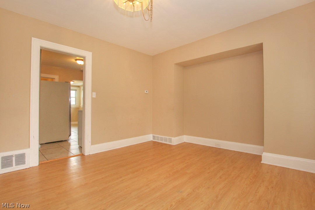3579 Bainbridge Road Cleveland Heights, OH 44118 - Photo 9 of 35